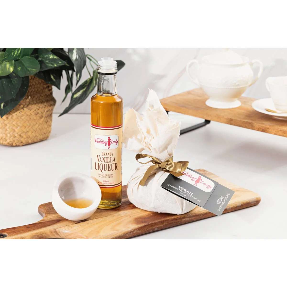 Vanilla and Brandy Liqueur Sauce 250ml Bottle - Vegan Friendly photo 2